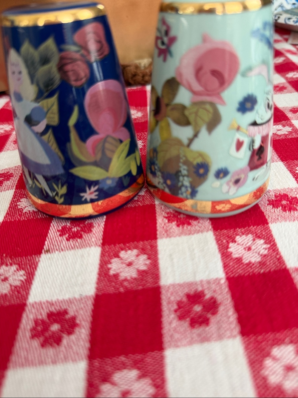 Disney’s 70 Alice in Wonderland Ceramic Salt & Pepper Shakers - Blue and Mint - Picture 6 of 12